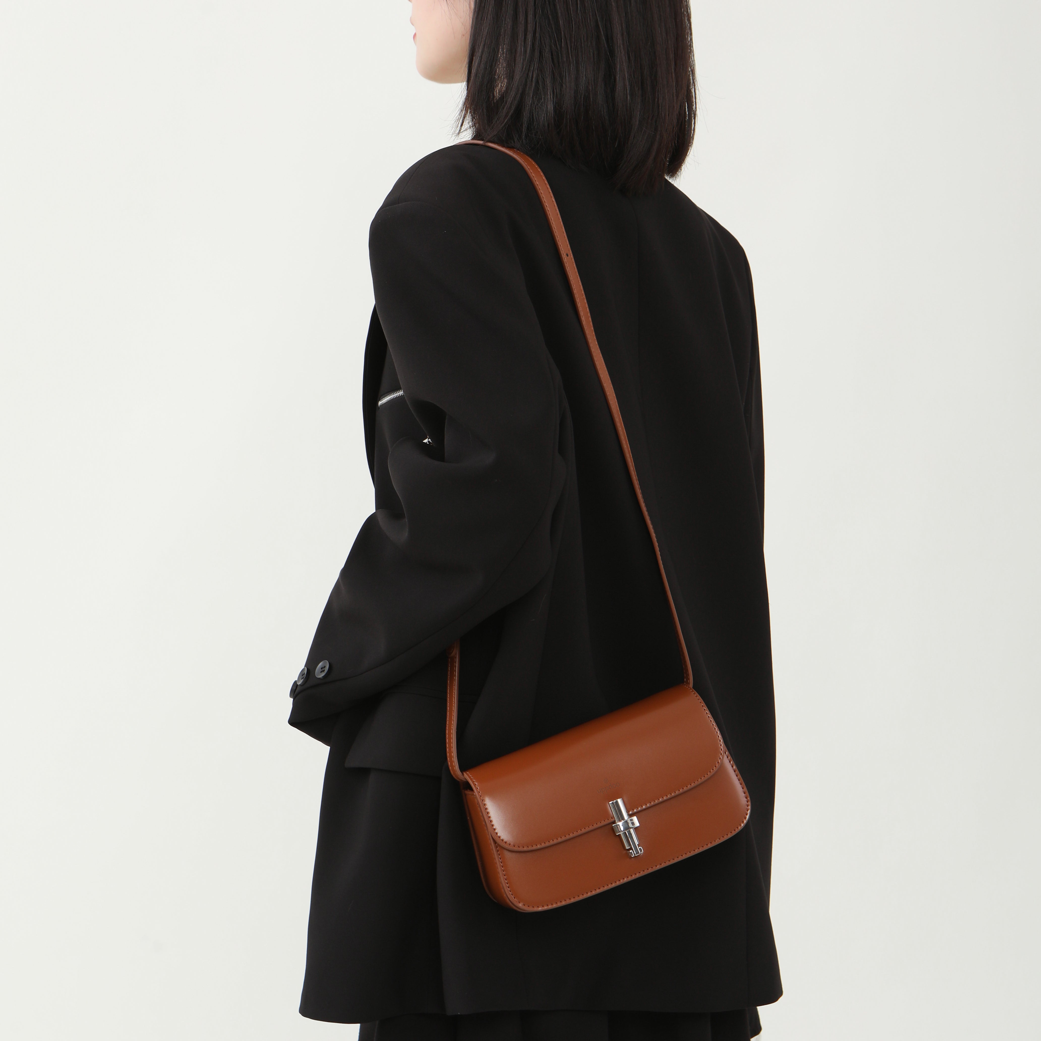 Aura Sling Bag - Eggshell