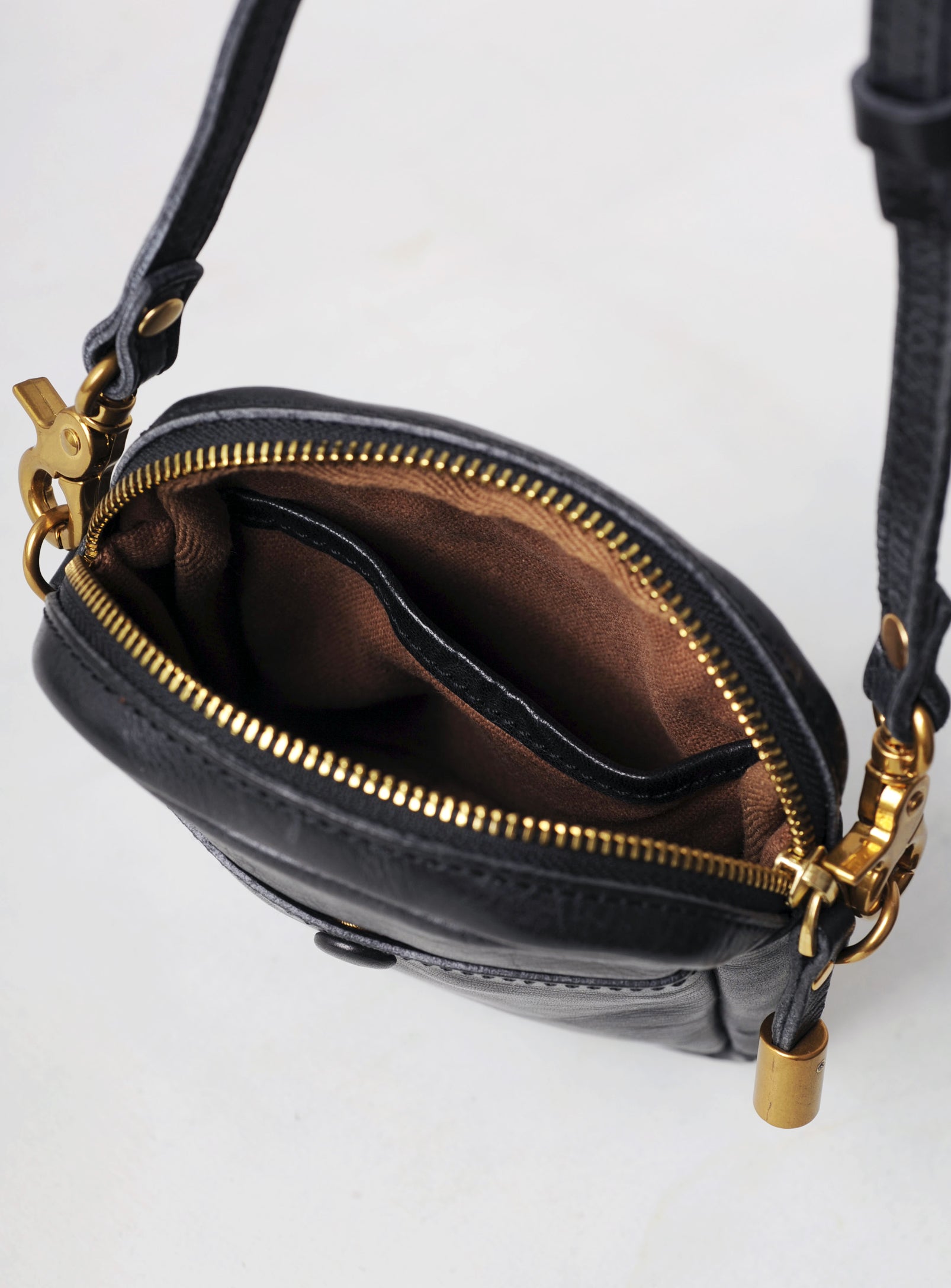 Snappi Sling Bag - Black