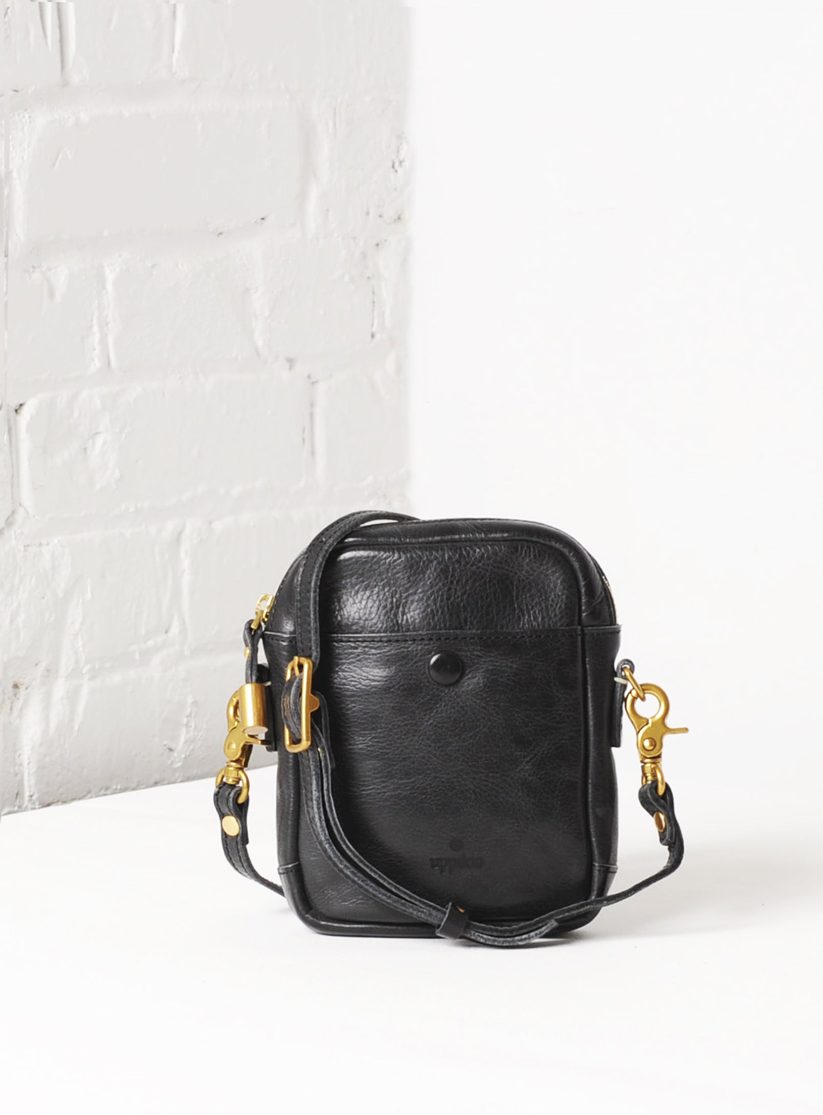 Snappi Sling Bag - Black