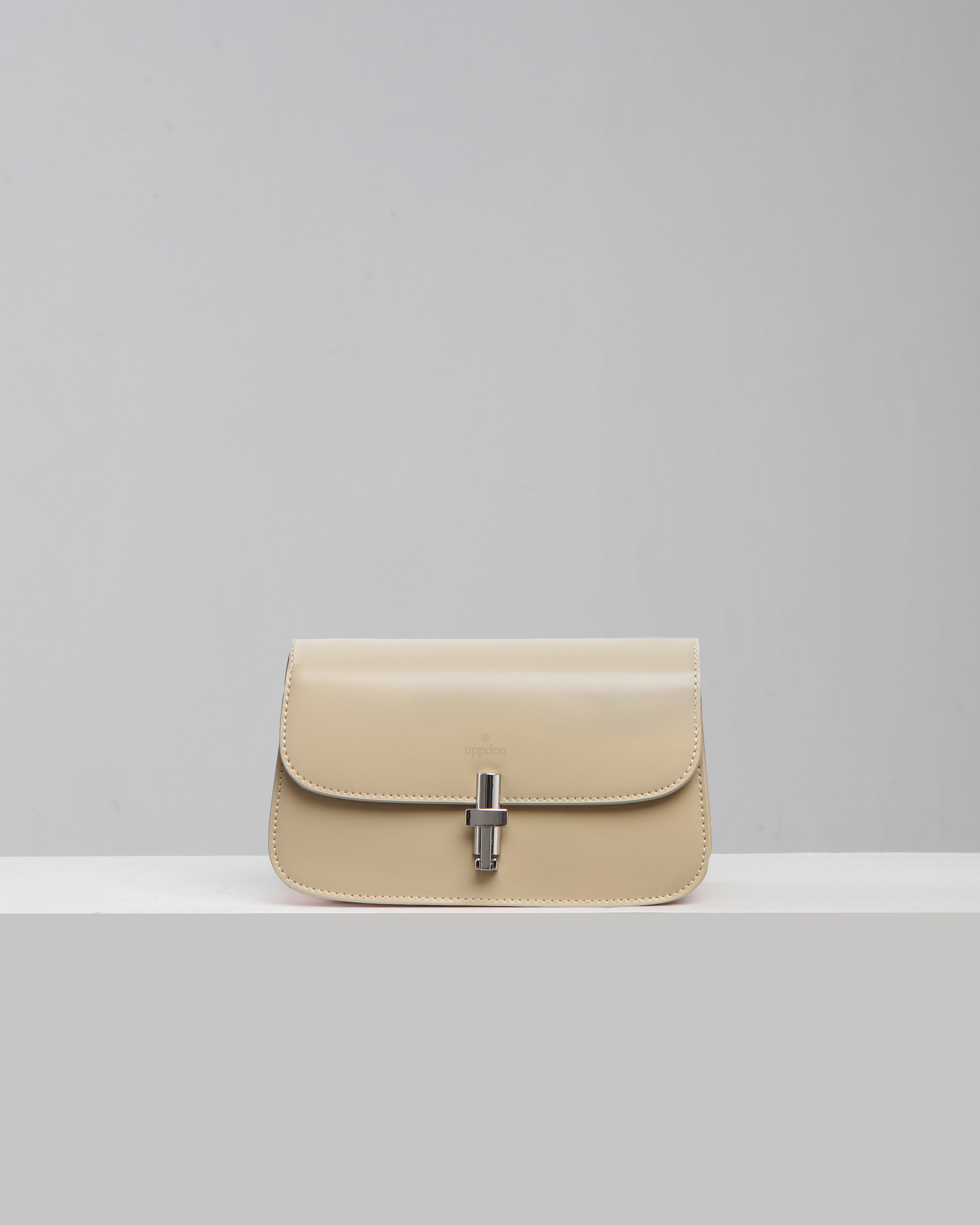 Aura Sling Bag - Eggshell