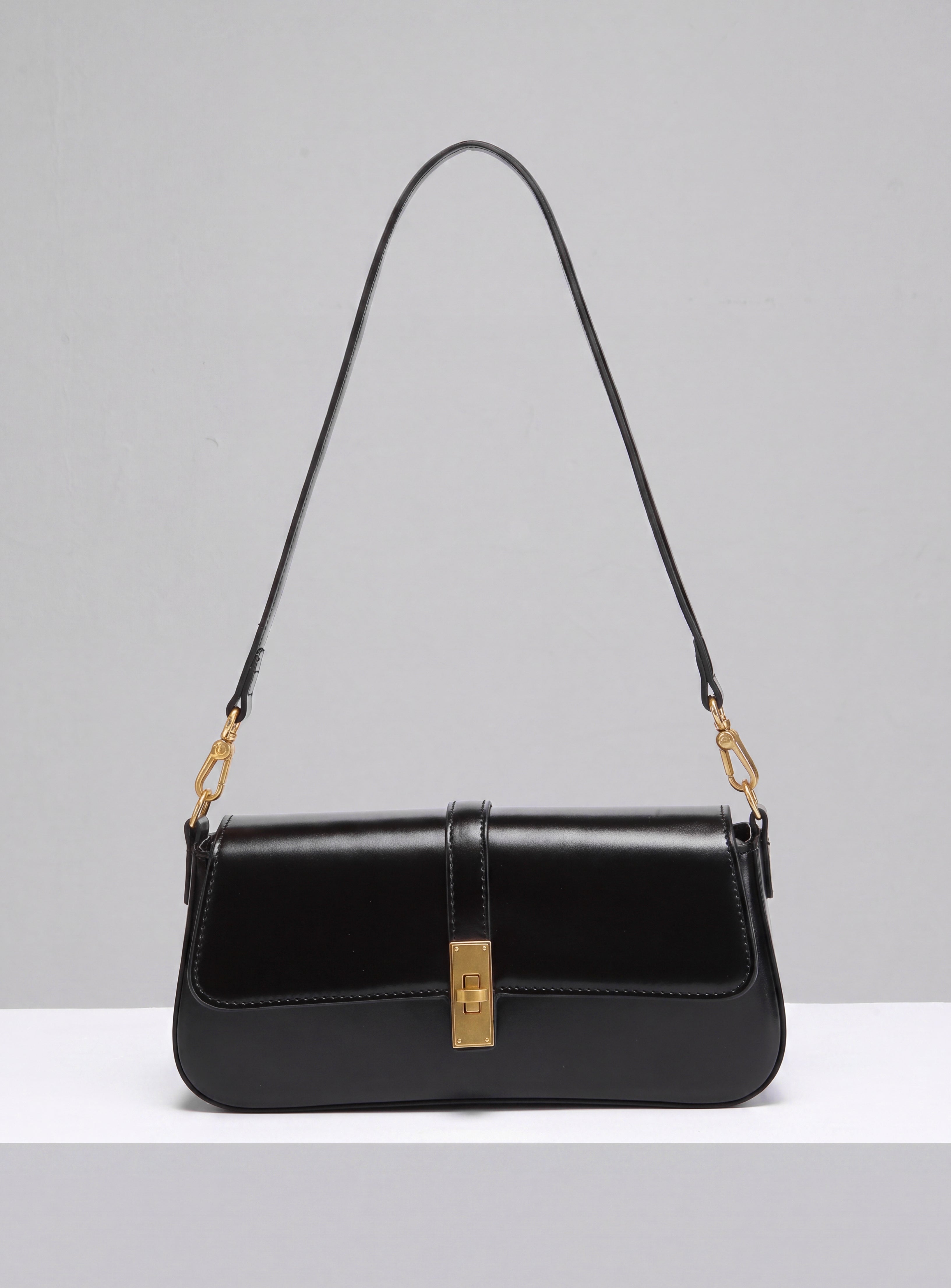Aura Clutch Crossbody - Black