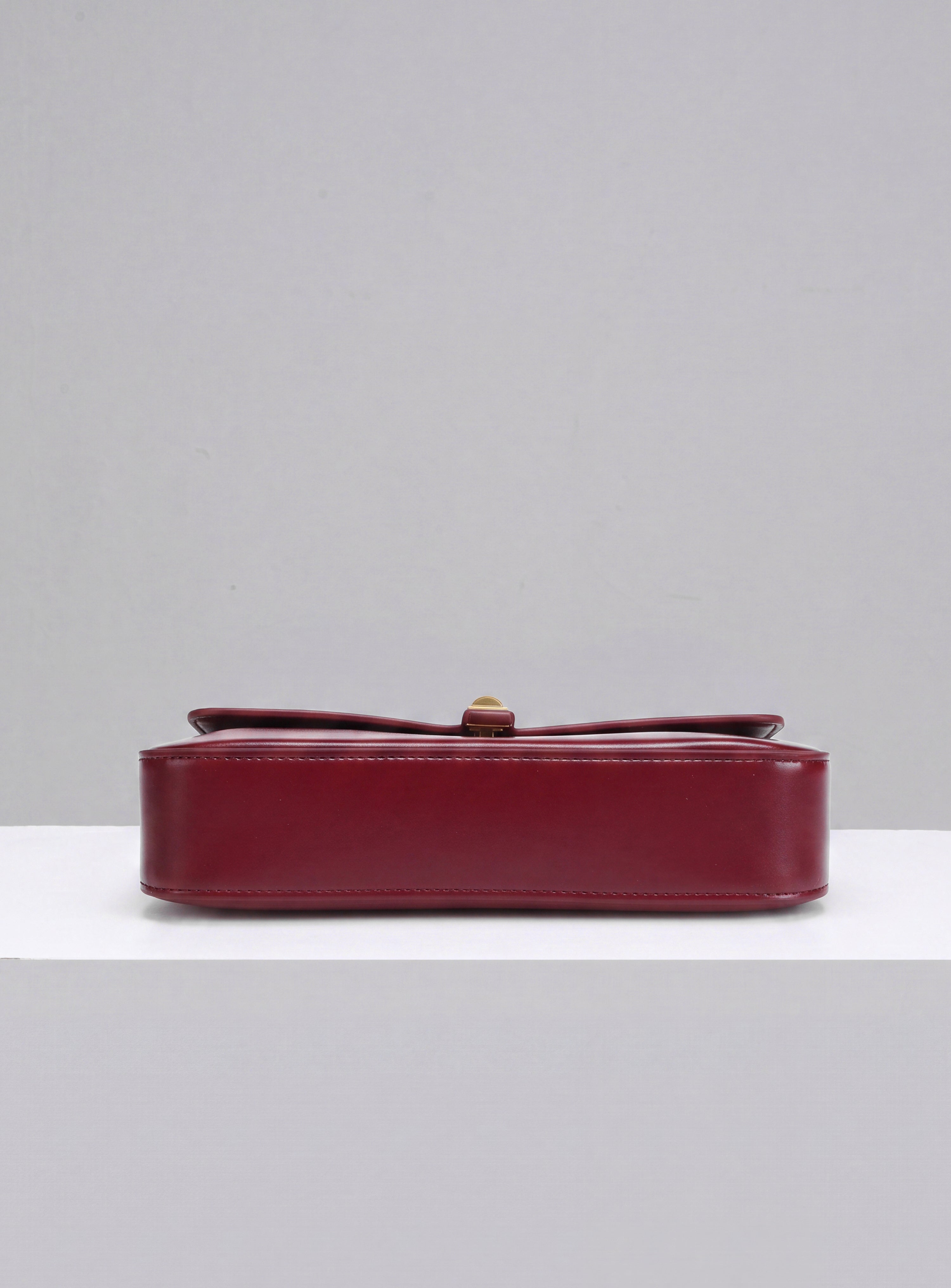 Aura Clutch Crossbody - Black