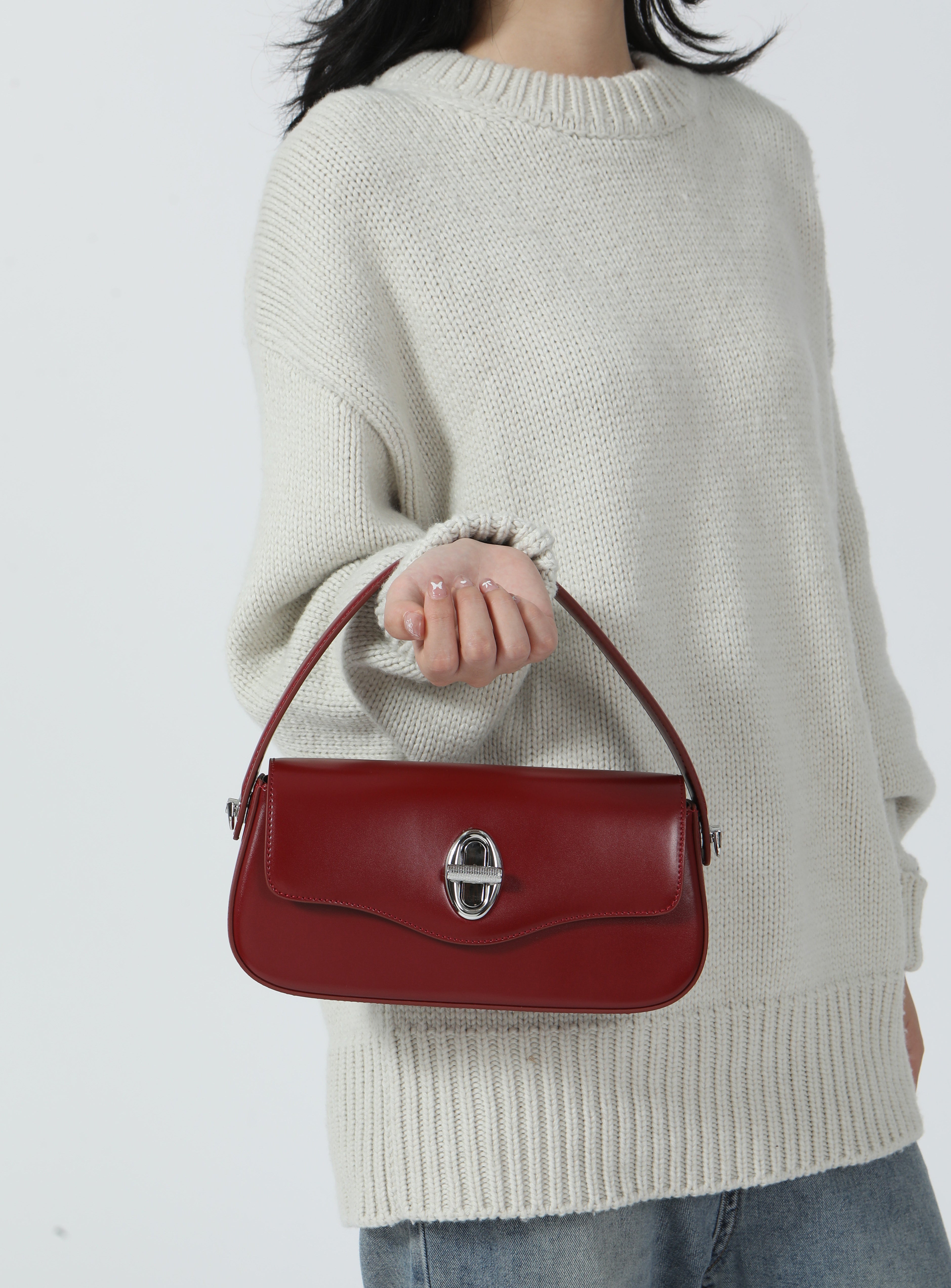 Aura Swing Satchel - Black