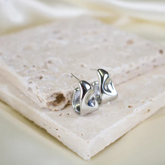 Capri Hammered Wave Earrings