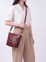 Venture Crossbody - Tan
