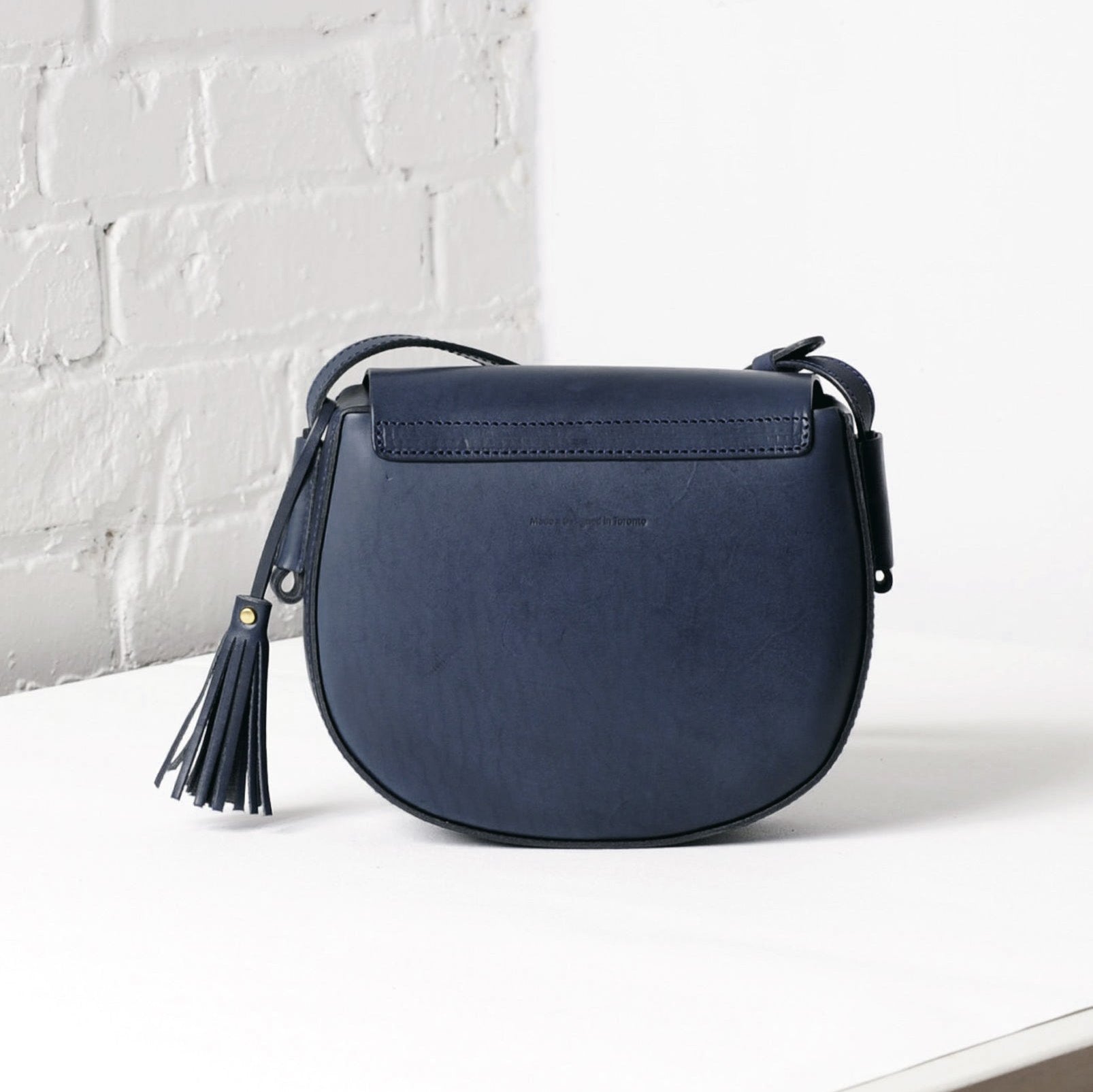 Vive 2.0 Saddle Crossbody Bag - Midnight