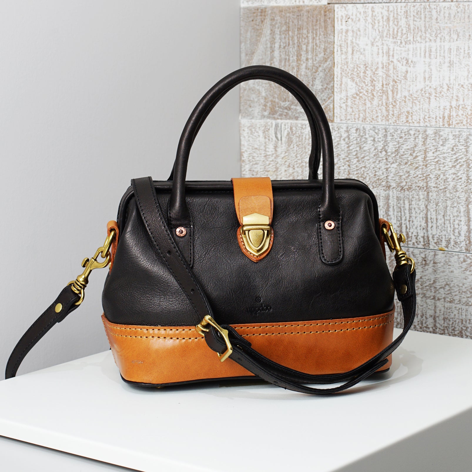 Wonder 'XL' Vintage Top-handle Satchel - Black