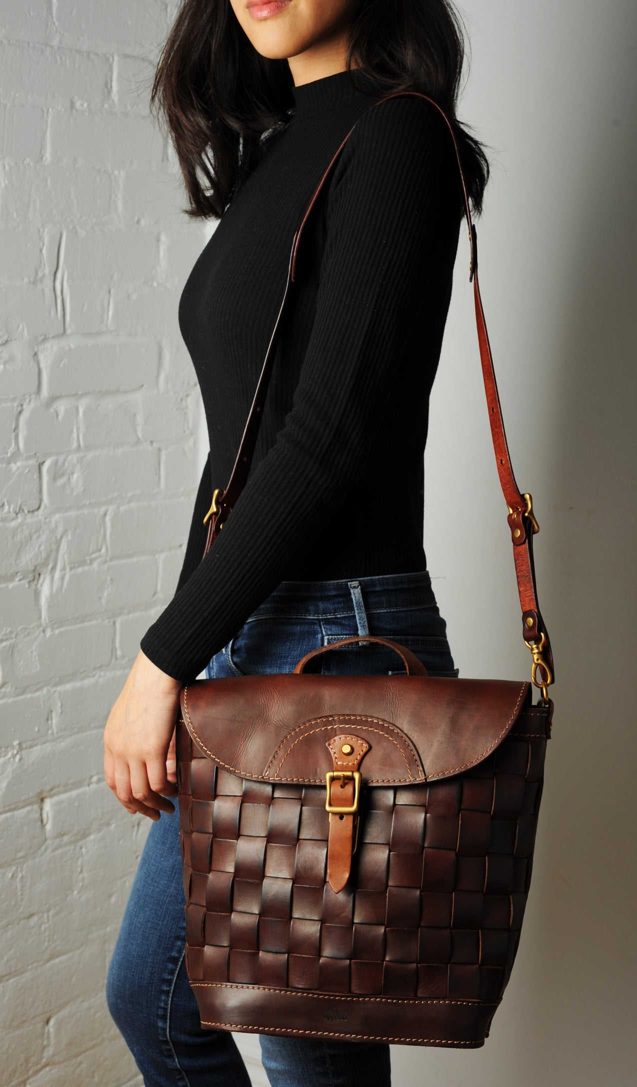 Venture Convertible Backpack - Chestnut