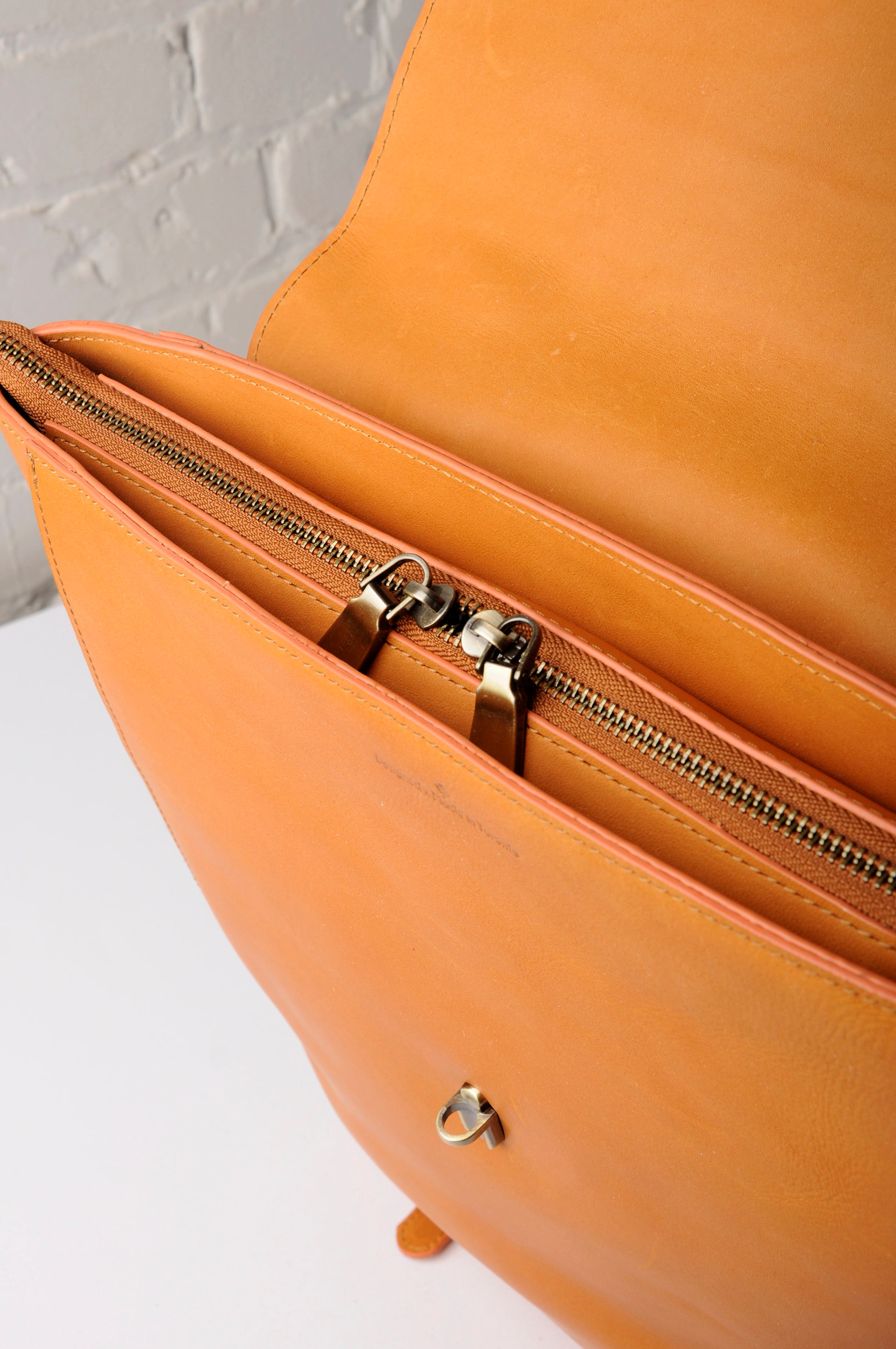 Voyage XL Backpack - Turmeric Tan