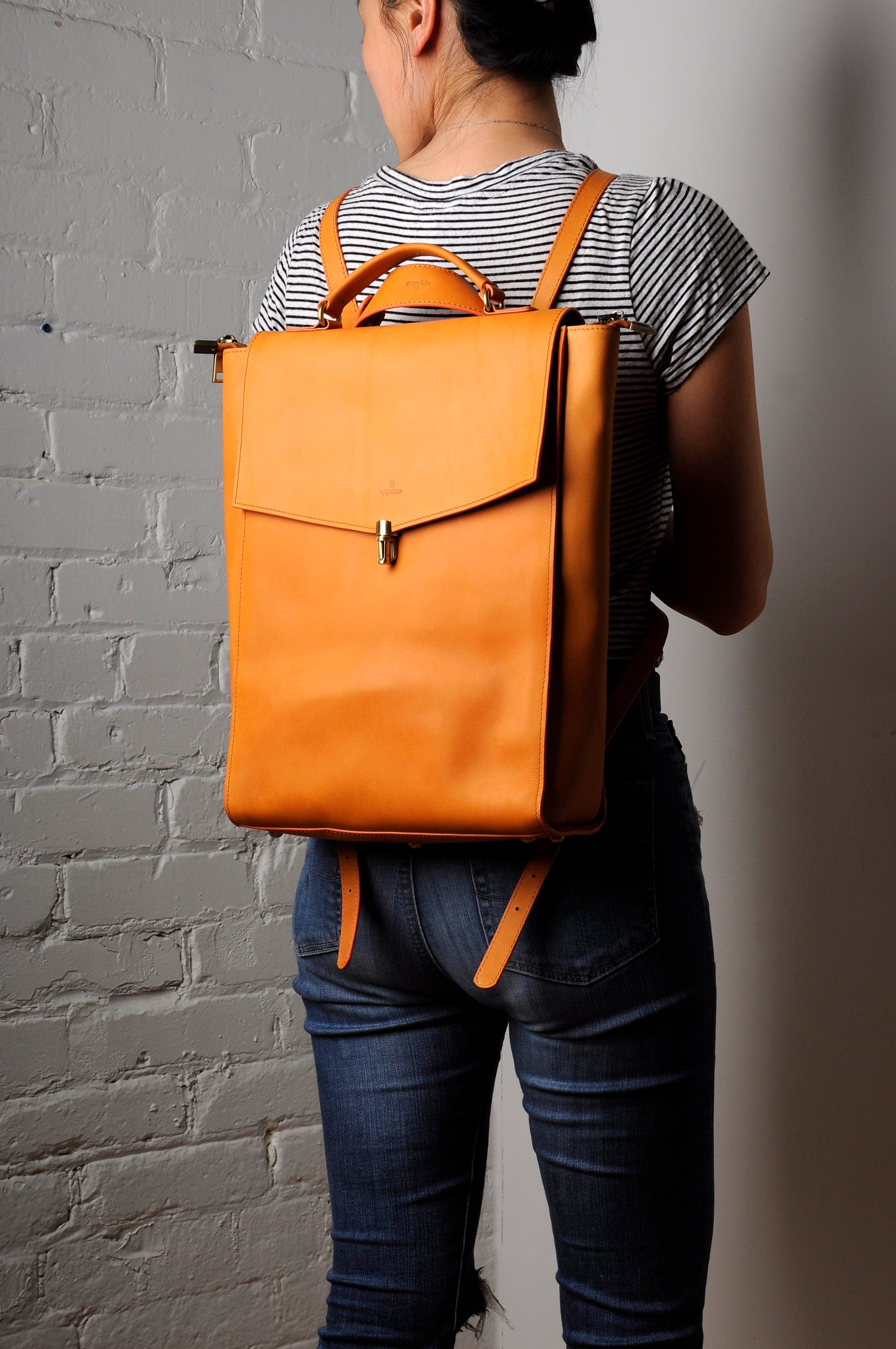 Voyage XL Backpack - Turmeric Tan