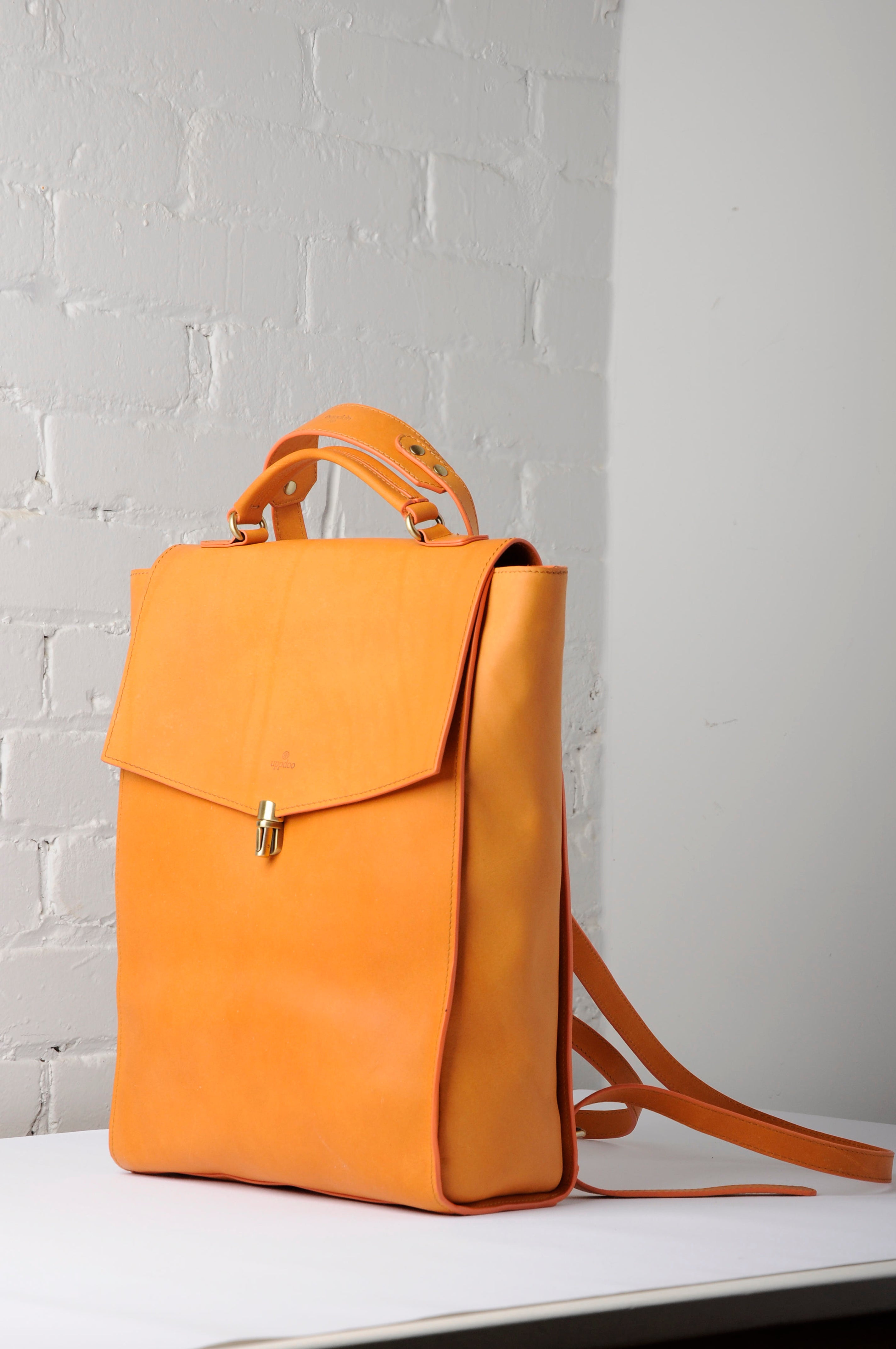 Voyage XL Backpack - Turmeric Tan