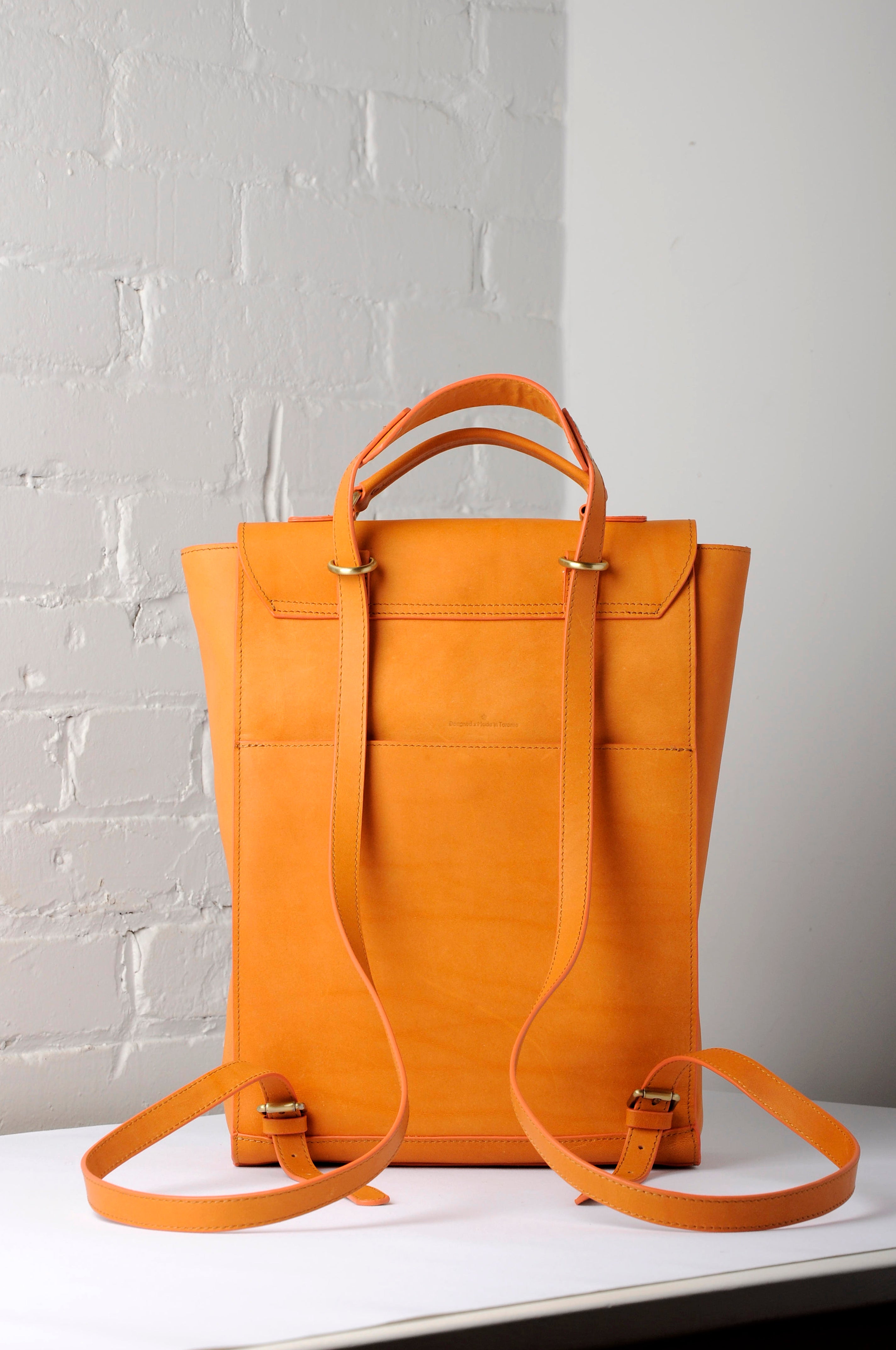 Voyage XL Backpack - Turmeric Tan